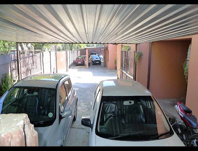 1 bed property to rent in FONTAINEBLEAU